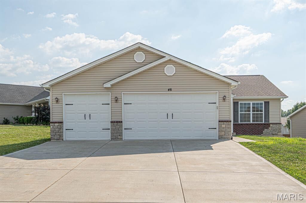Property Photo:  46 Hampton Drive  MO 63379 