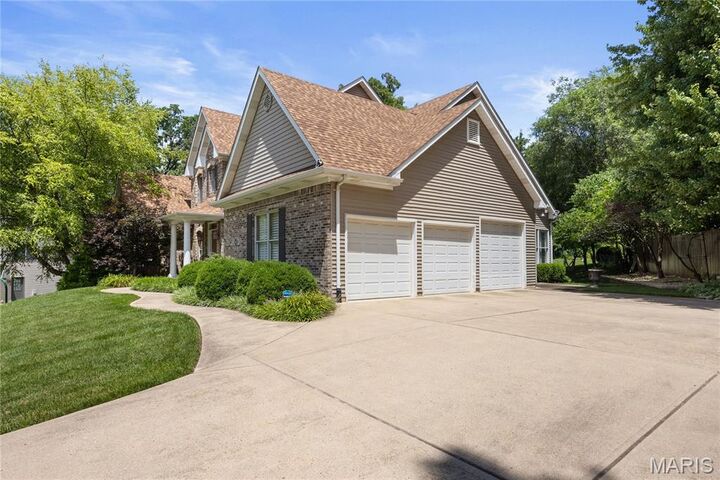 Property Photo: 1001 Laurel Bend Court MO 63122