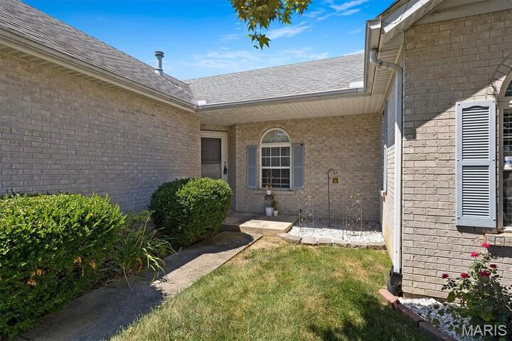 Property Photo:  313 Radcliff Road  IL 62221 