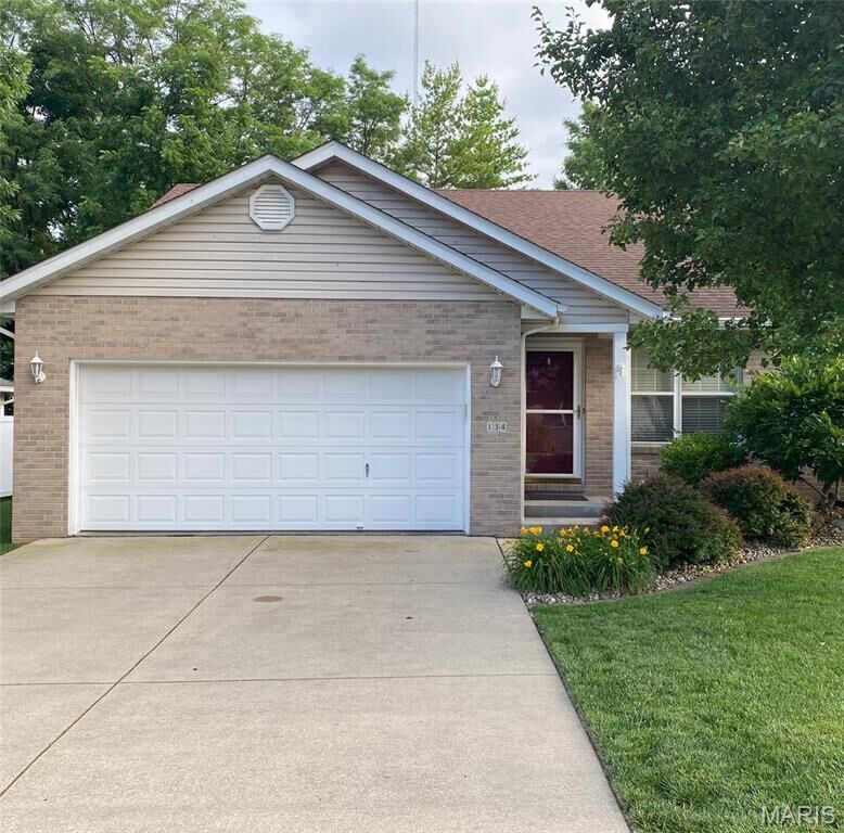 Property Photo: 134 Rolling Oaks Drive IL 62234