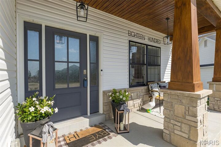 Property Photo: 1800 Valley View Circle MO 63028