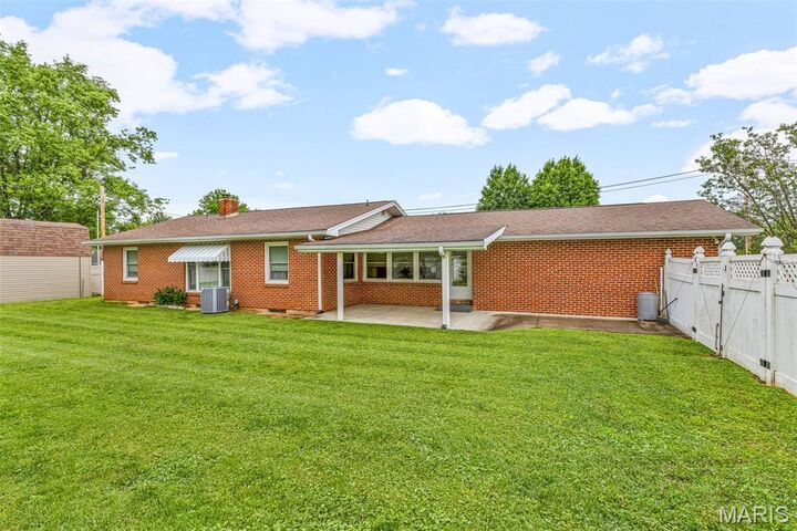 Property Photo: 715 S A Street MO 63640