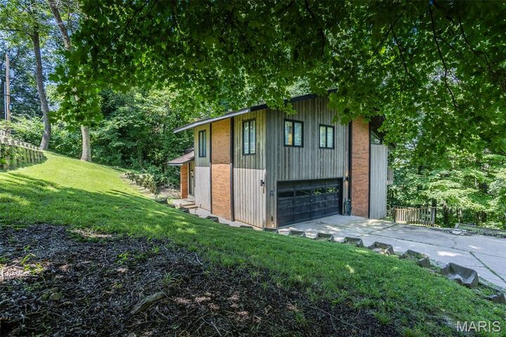 4810 Kaskaskia Trail  Godfrey IL 62035 photo