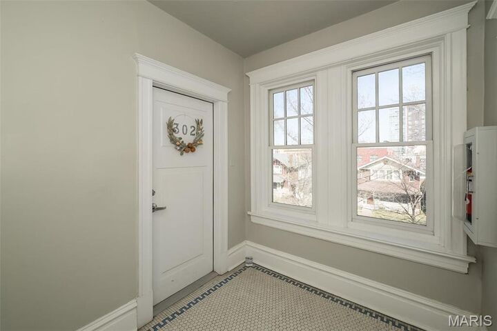Property Photo: 6126 Washington Boulevard 302 MO 63112