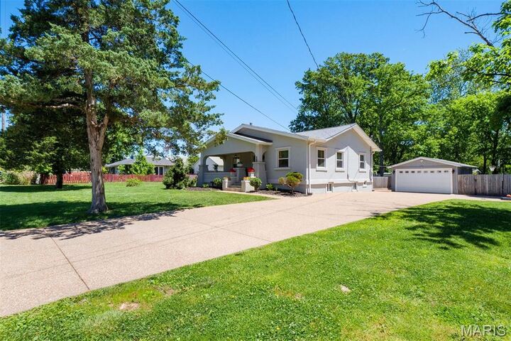 Property Photo: 1016 Forest Avenue MO 63122