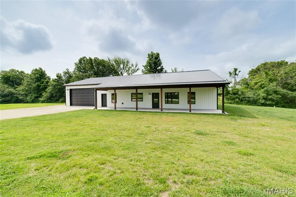 Property Photo:  706 Highway Y  MO 63389 