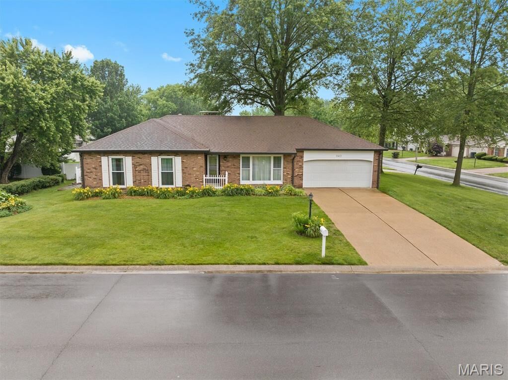 Property Photo:  840 Vicksburg Drive  IL 62221 