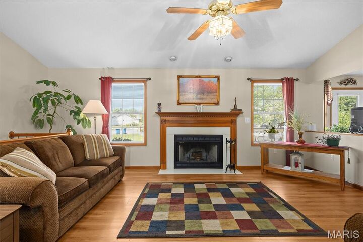 Property Photo:  300 Kingsbury Court  IL 62249 