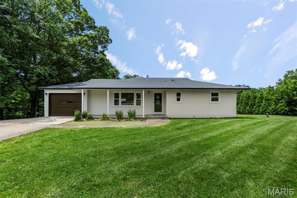 Property Photo: 2848 S Hope Street MO 63755