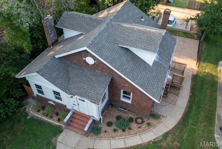 Property Photo: 40 Sunset Court MO 63121