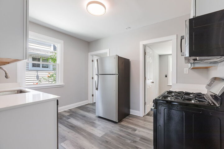 Property Photo: 2431 N New England Avenue IL 60707
