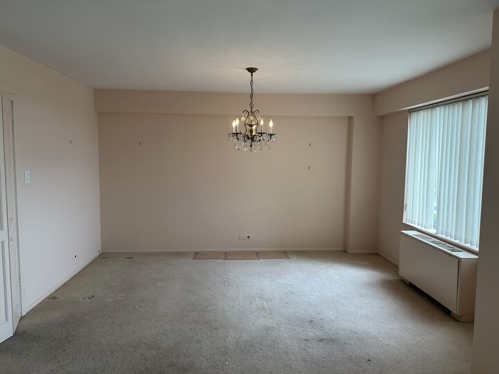 Property Photo: 7061 N Kedzie Avenue 1008 IL 60645