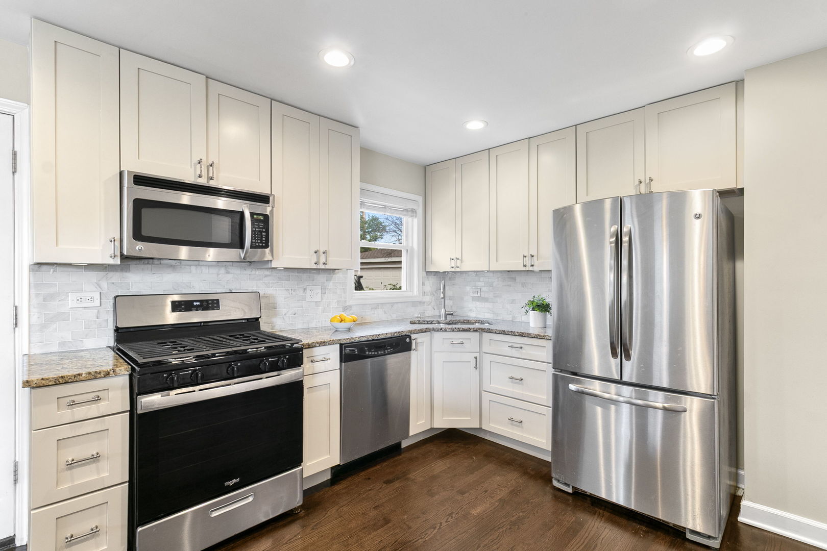 Property Photo: 348 E Quincy Street IL 60546