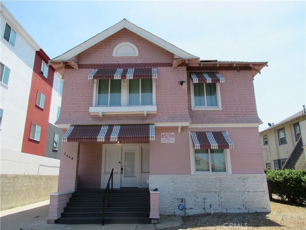 Property Photo: 2648 Brighton Avenue CA 90018
