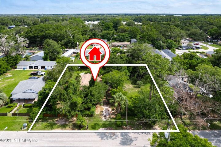 Property Photo: 7709 Eaton Avenue FL 32211