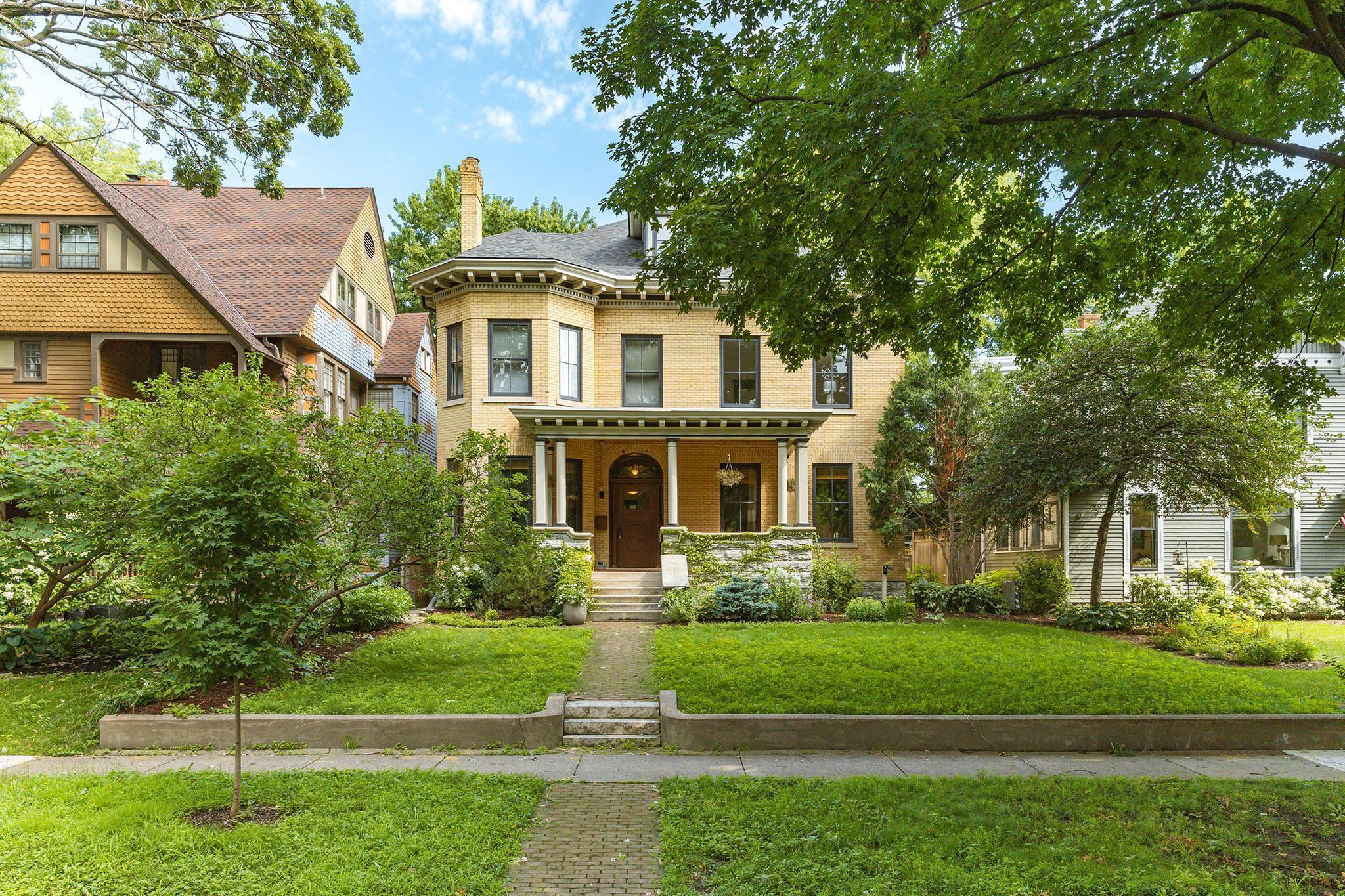 Property Photo:  463 Ashland Avenue  MN 55102 