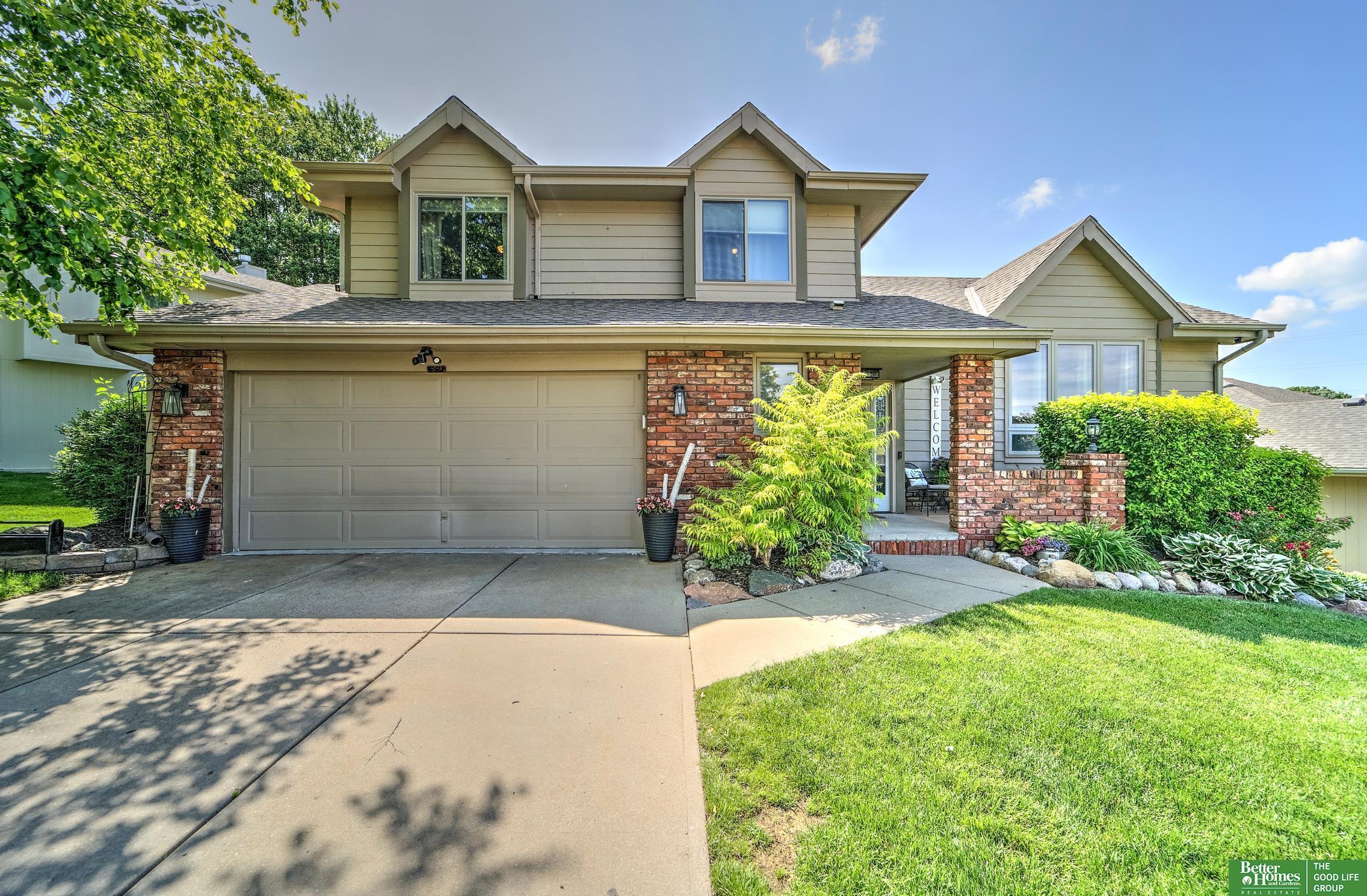 Property Photo:  1216 S 167th Street  NE 68130 