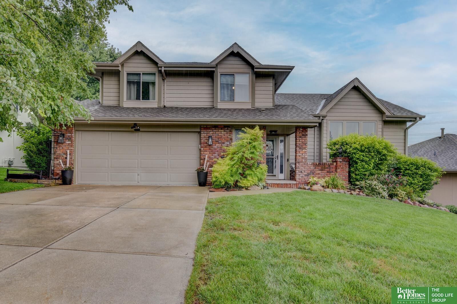 Property Photo:  1216 S 167th Street  NE 68130 