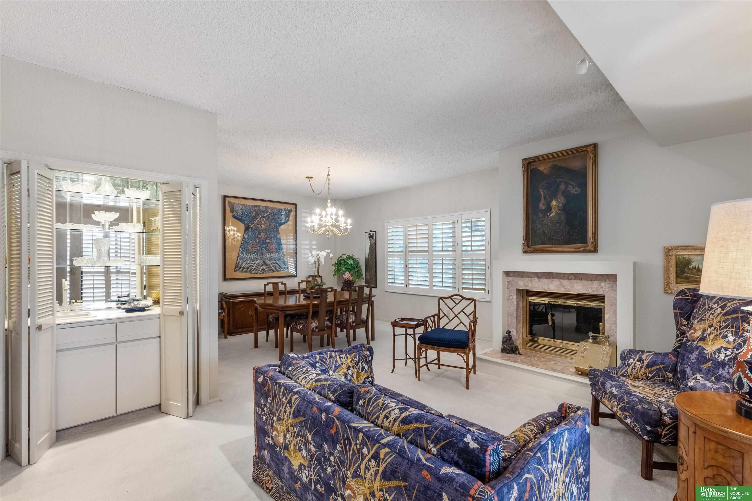 Property Photo: 770 N 93 Street 1B4 NE 68114-9999