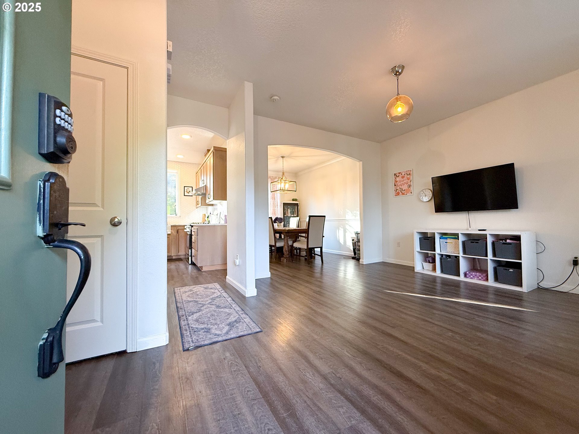 Property Photo:  1055 Sunset Ridge Dr  WA 98671 
