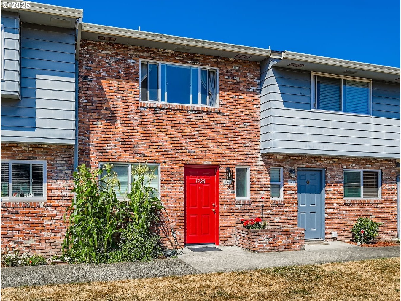 Property Photo: 1720 NE Hogan Dr 104 OR 97030