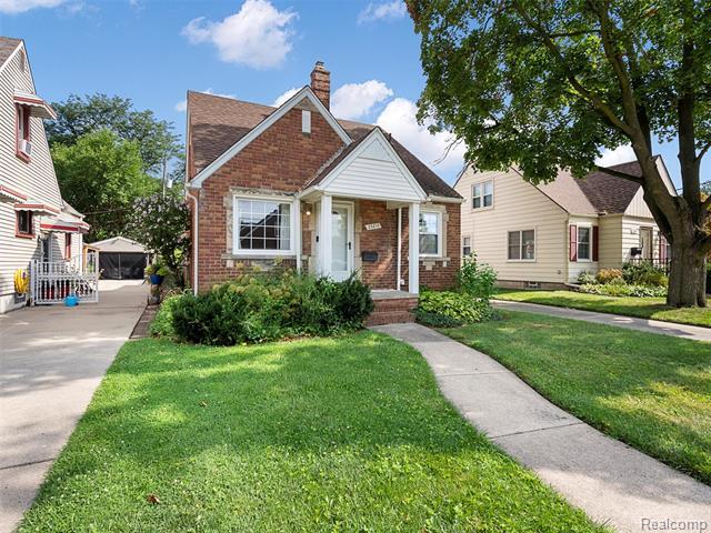 Property Photo: 23812 Buckingham Street MI 48128