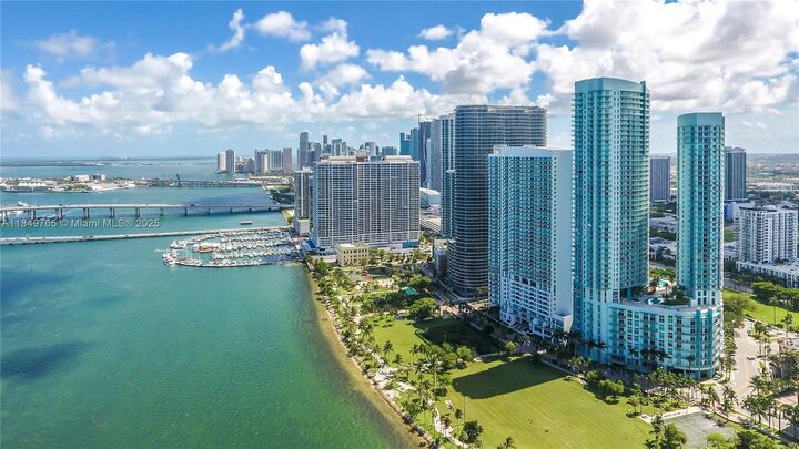 Property Photo:  1900 N Bayshore Dr 2316  FL 33132 