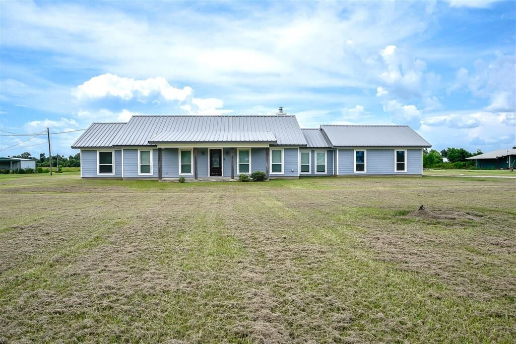 Property Photo: 7264 McCown Road LA 70647