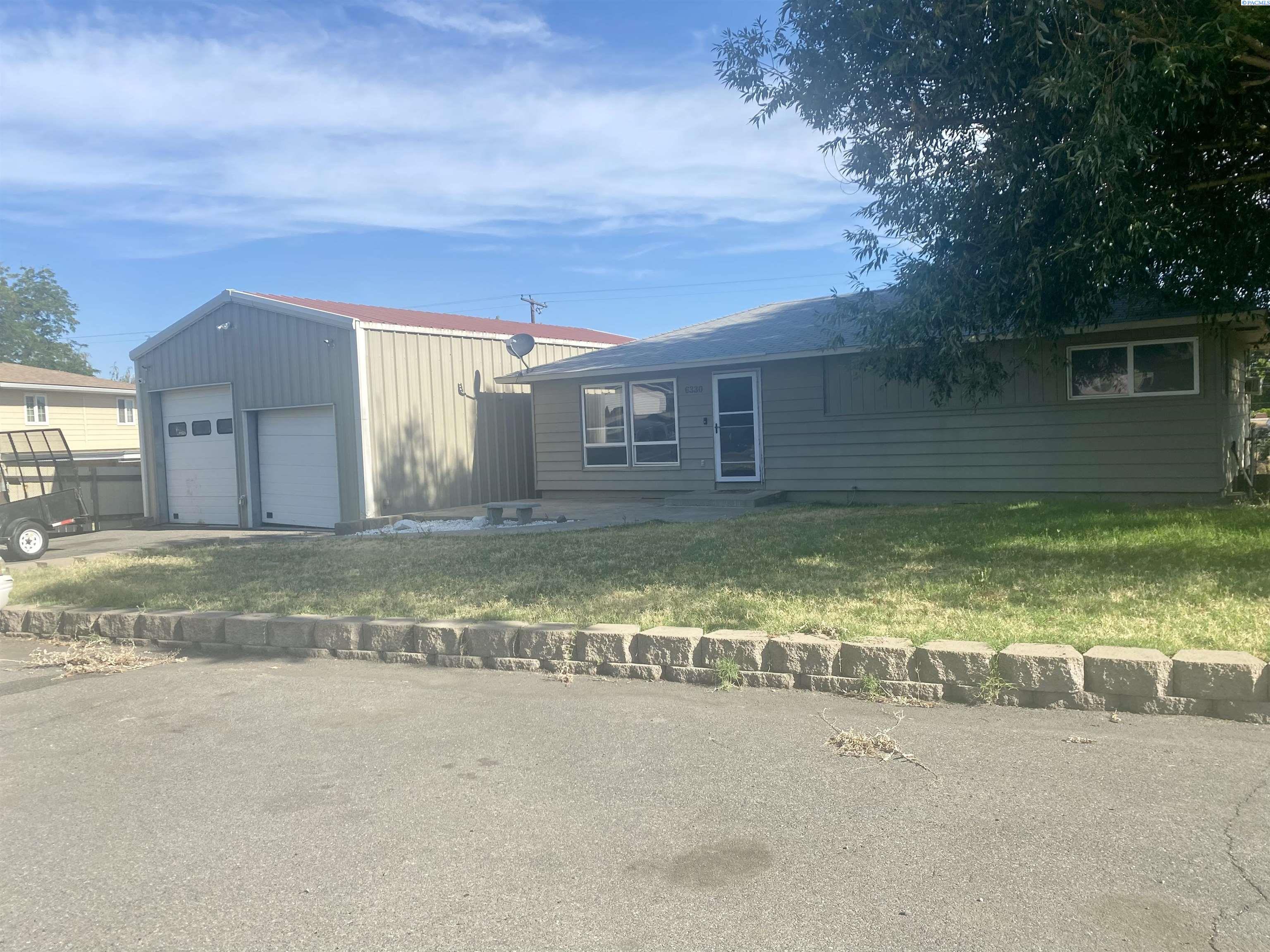Property Photo: 6330 W Victoria Ave WA 99336