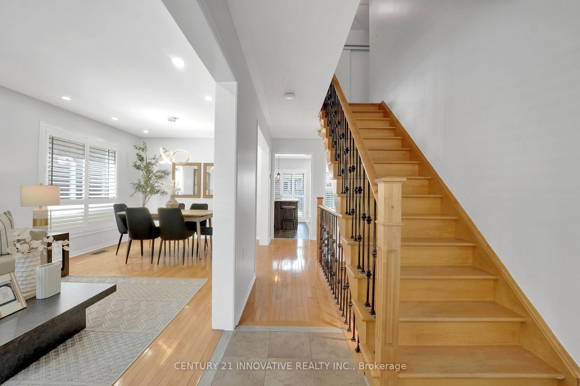 Photo de la propriété:  12 Knotwood Crescent  ON M1X 1V6 