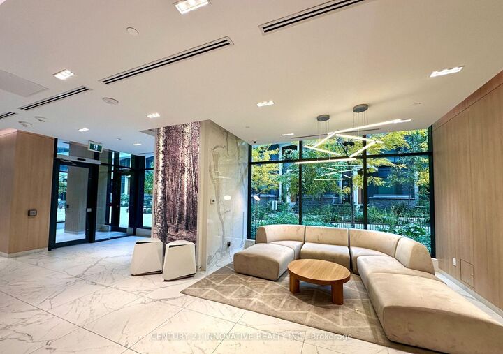Property Photo: 30 Ordnance Street 1607 ON M6K 0C8