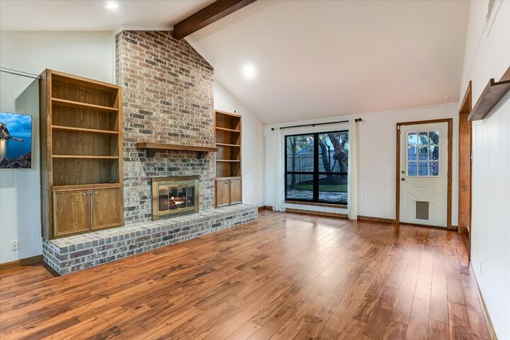 Property Photo: 11210 Deadoak Lane TX 78759