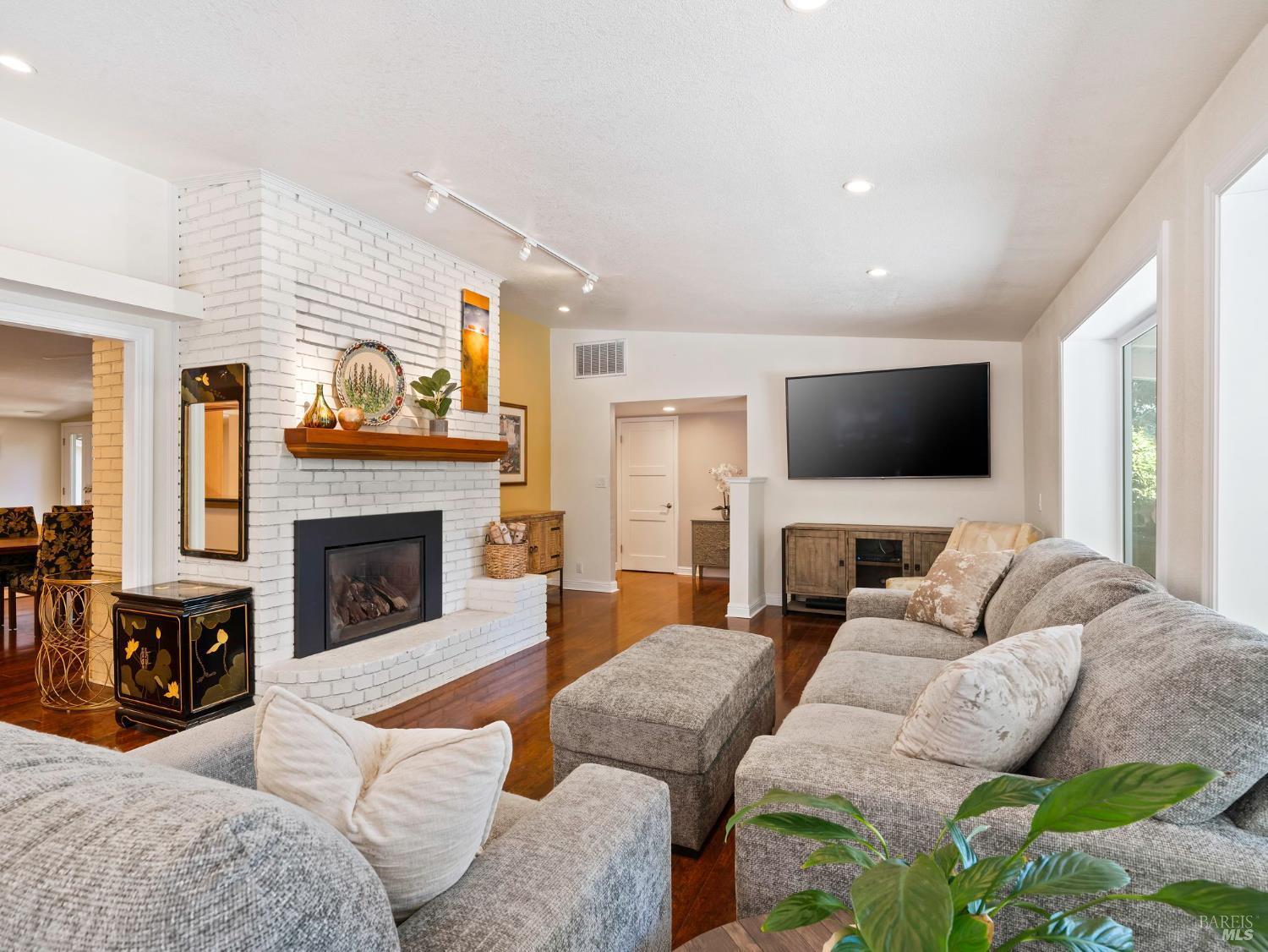 Property Photo: 451 Fircrest Drive CA 95482