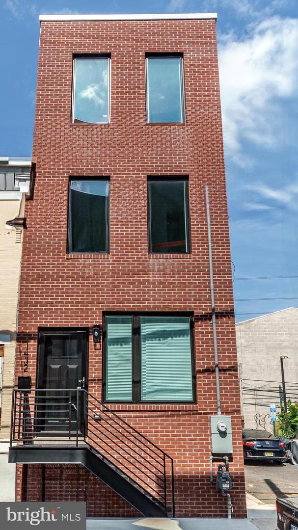 Property Photo: 1432 S Taylor Street PA 19146