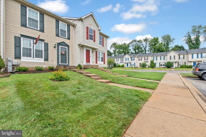 Property Photo: 914 Lynham Court 914 MD 21014