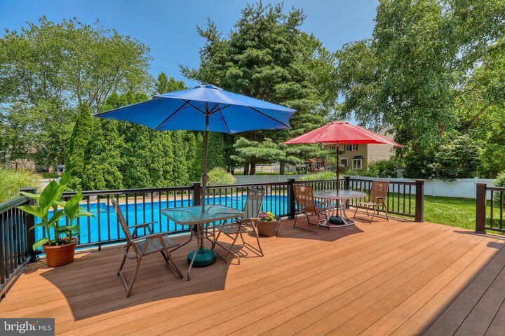Property Photo: 732 Paxson Lane PA 19047