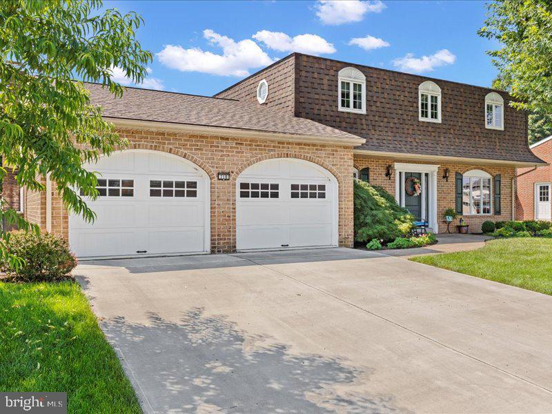 Property Photo: 710 Robert Street PA 17055