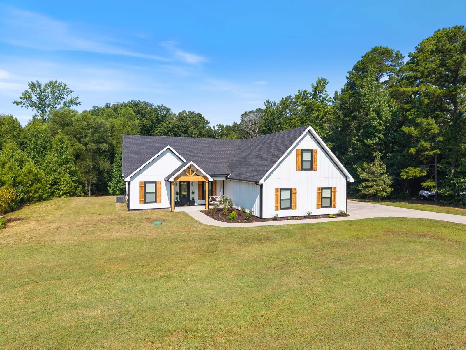 Property Photo:  390 Valley Creek Drive  AR 72023