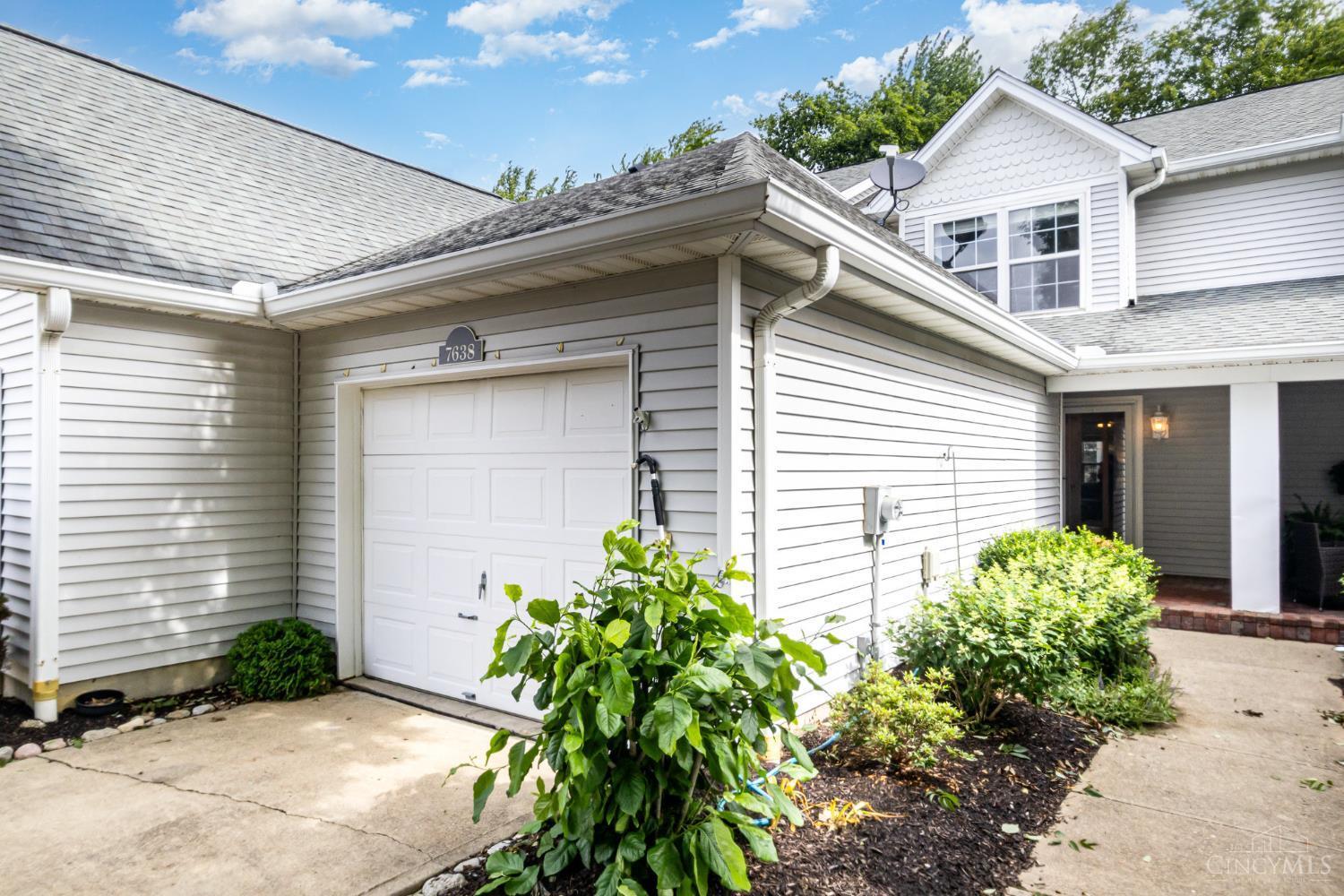 7638 Lake Pointe  Hamilton Twp OH 45039 photo