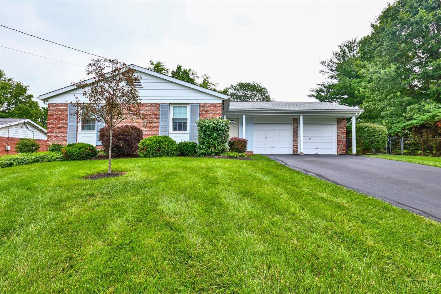 Property Photo: 1626 Acreview Drive OH 45240