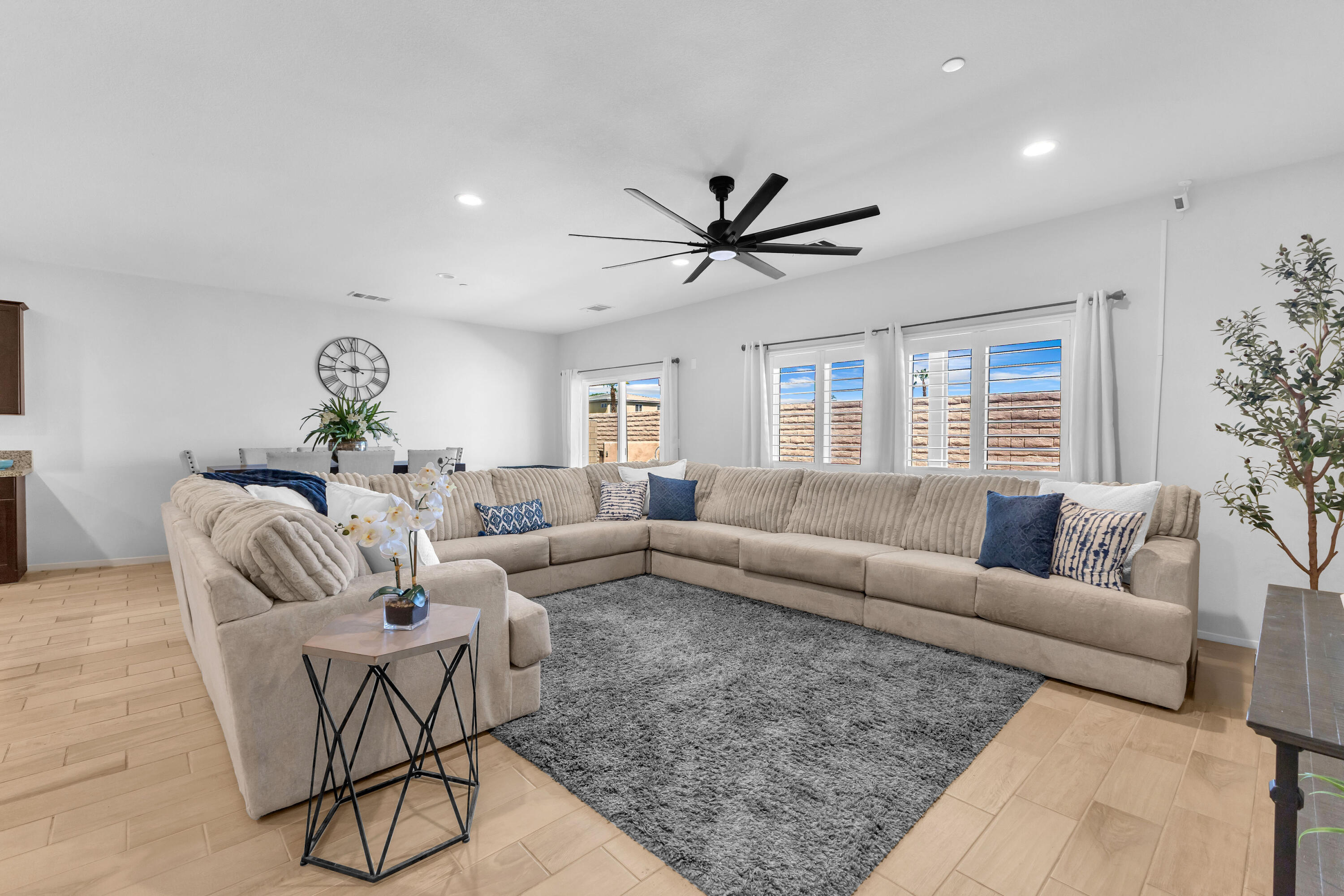 Property Photo:  42525 Saragoza Court  CA 92203 