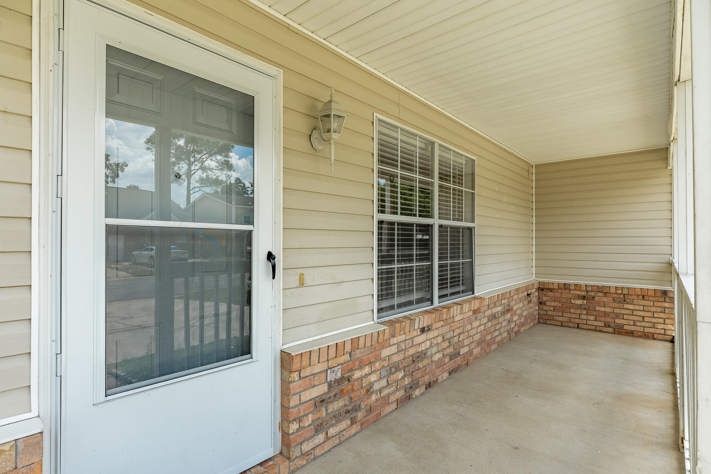 Property Photo: 1845 Pointed Leaf Lane FL 32547