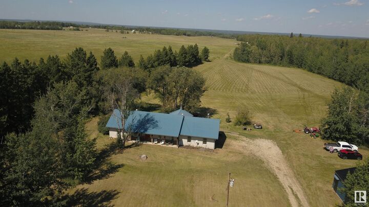 Property Photo: 5220 Twp Road 534 AB T0E 0V0