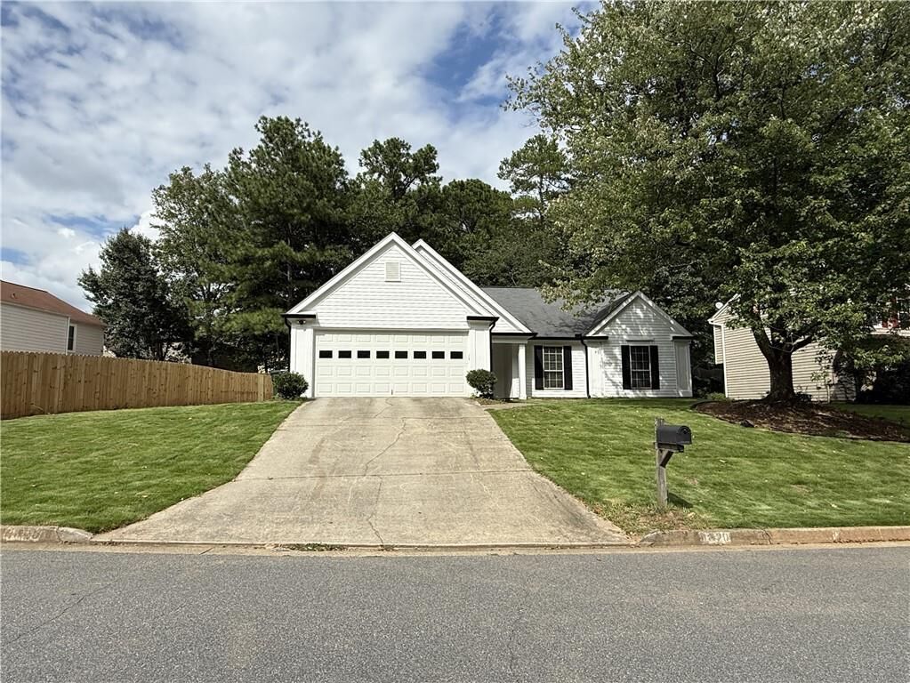 Property Photo: 4820 Tanners Spring Drive GA 30022