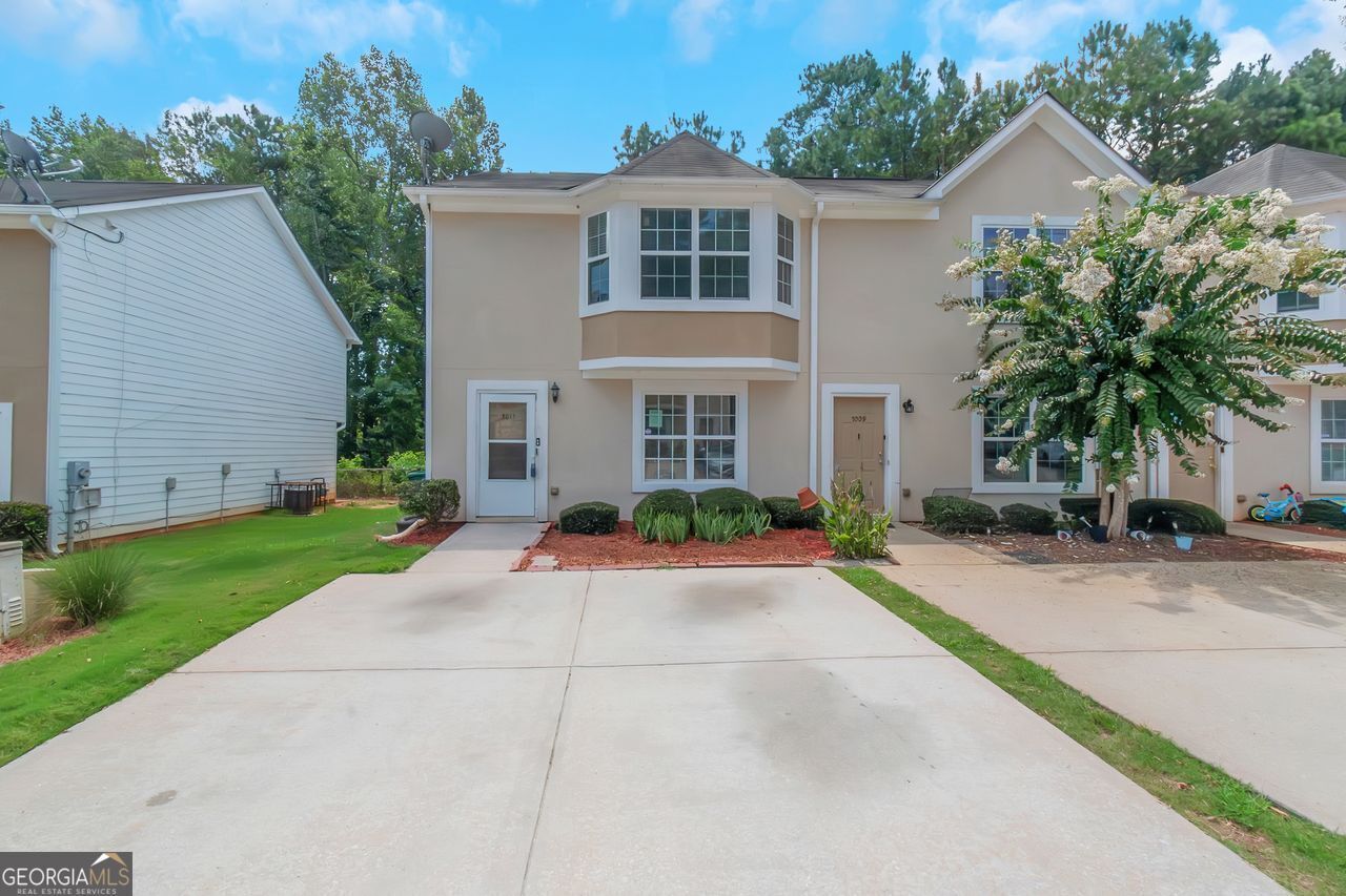 Property Photo: 3011 Fields Drive GA 30038
