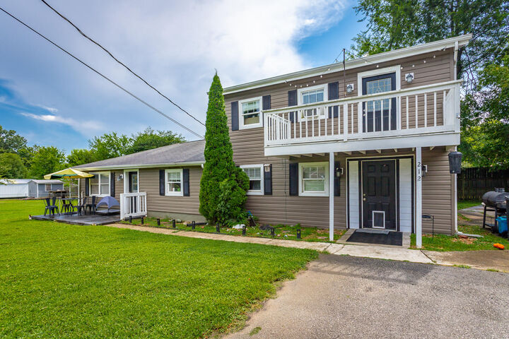 Property Photo: 212 W Walden Circle TN 37379