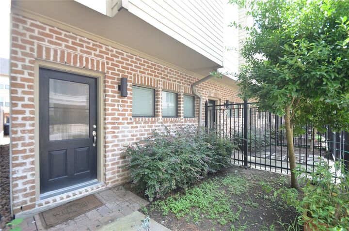 Property Photo:  3950 Floyd Street 6  TX 77007 