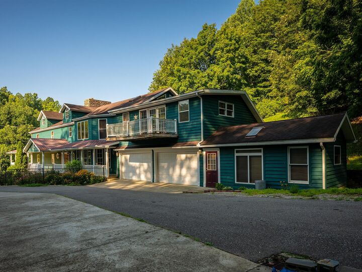 Property Photo: 3826 16th Street Road WV 25701