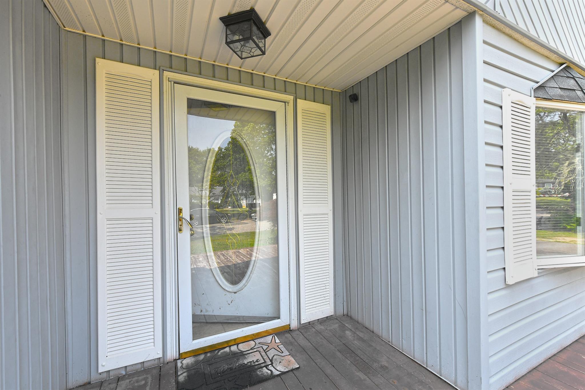 Property Photo:  6 Lollypine Lane  NY 11763 
