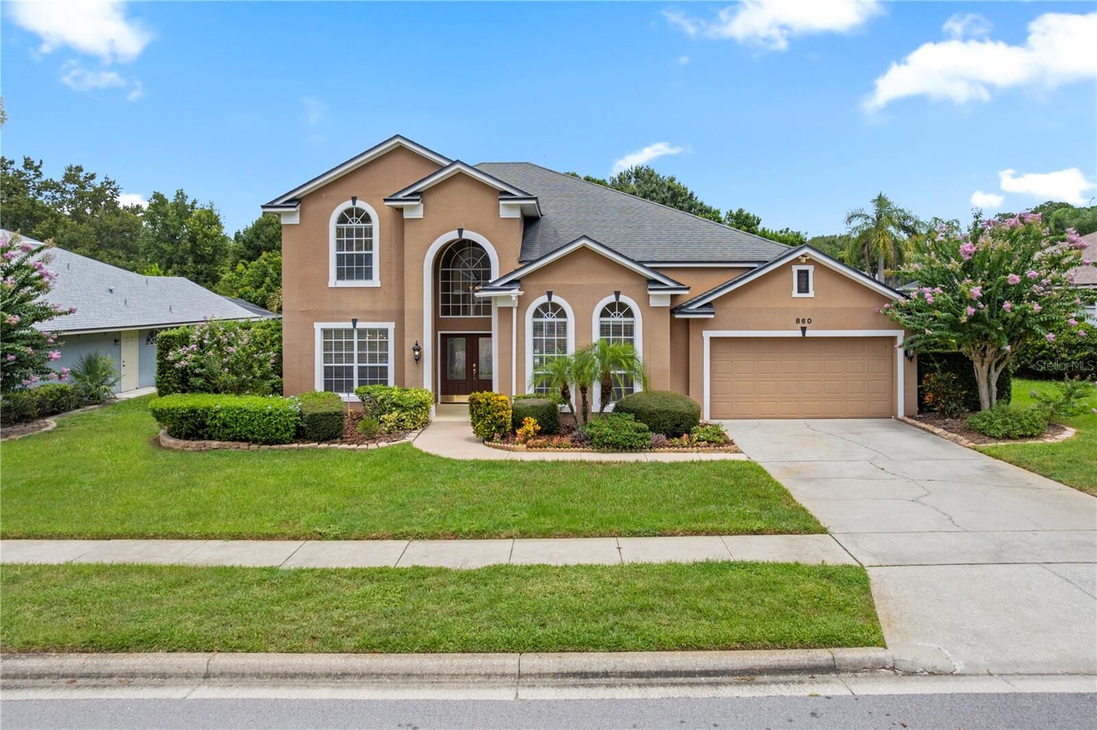 Property Photo: 860 Eagle Claw Court FL 32746